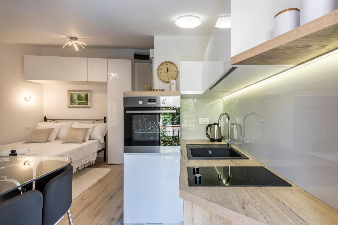 Studio Apartment Paradise Garden Split Exterior photo